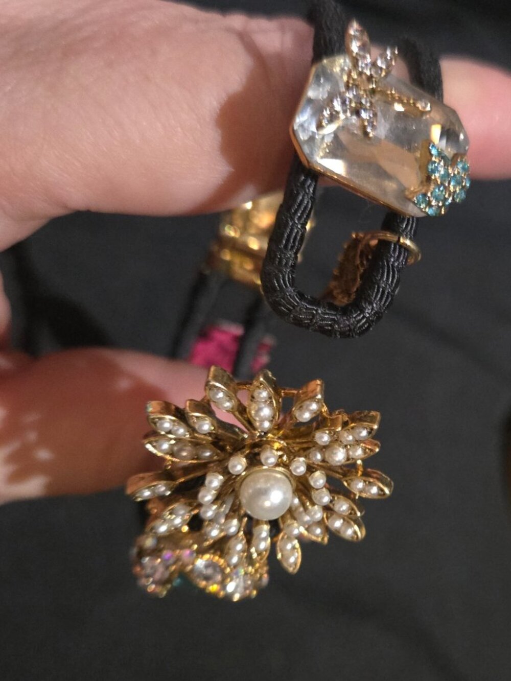 Betsey Johnson New With Tags (NWT) Floral Crystal Magnetic Cord Bracelet - Picture 7 of 9